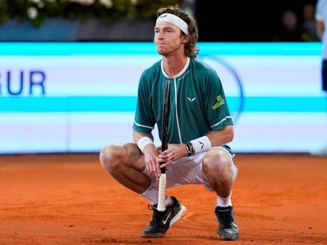 出场次数远 出场次数远