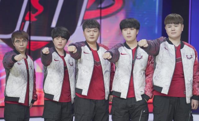 将注意力集 将注意力集